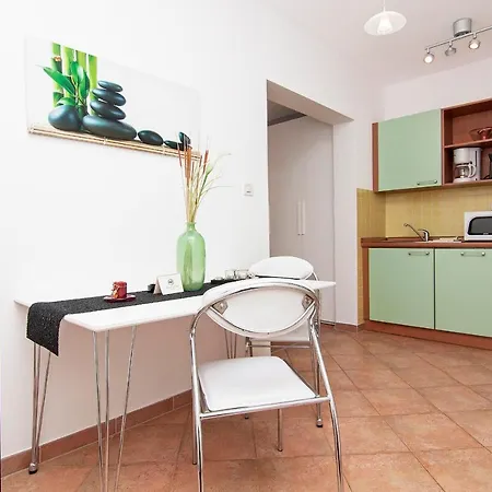 Cvek2 / Comfort Studio App / A2 Balcony Apts Apartman