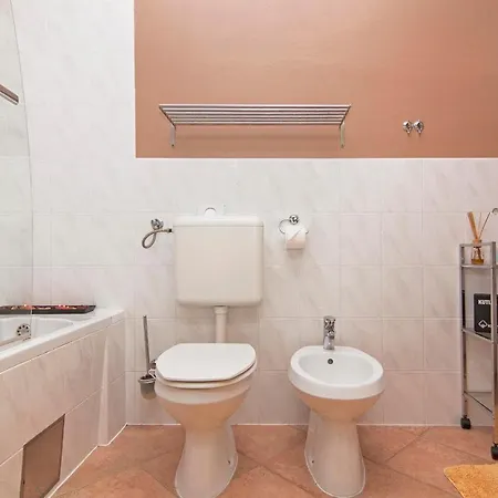 Cvek2 / Comfort Studio App / A2 Balcony Apts Rovinj